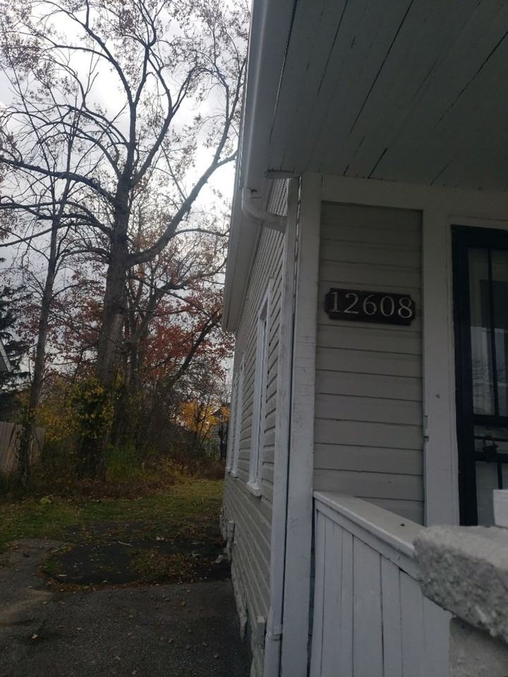 12608 Holborn Ave - Photo 3 of 21