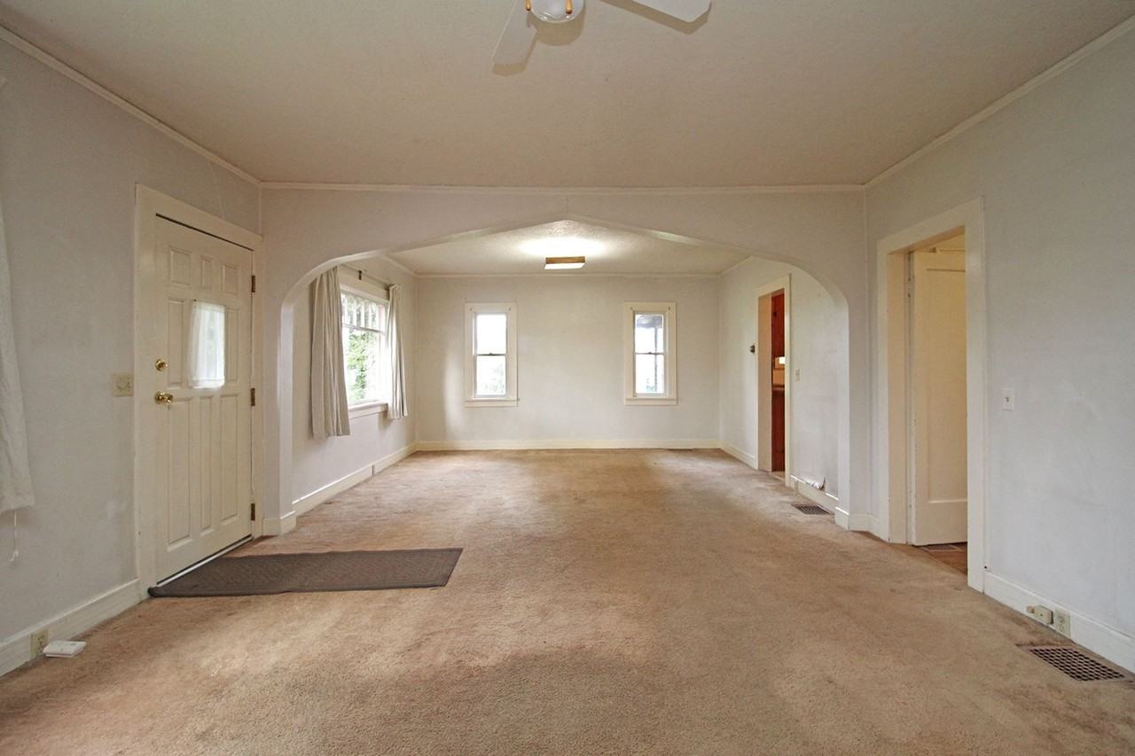 19282 Beavercreek Rd - Photo 4 of 23