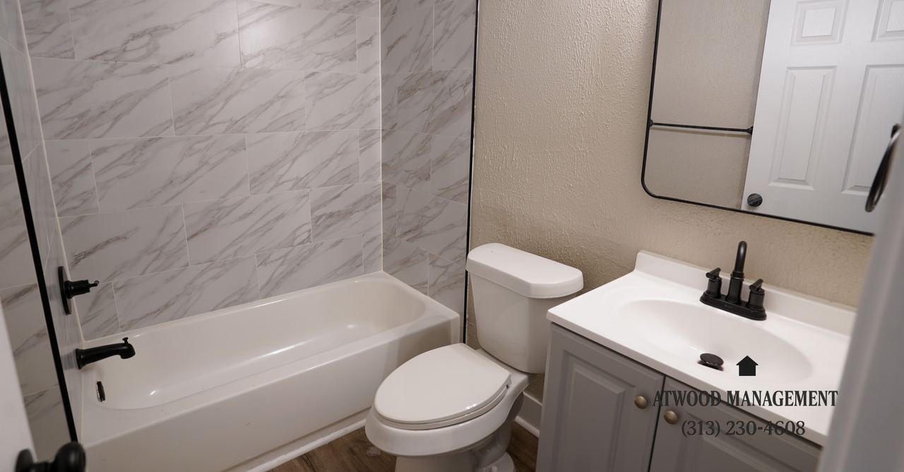 21455 Pickford St - Photo 7 of 8