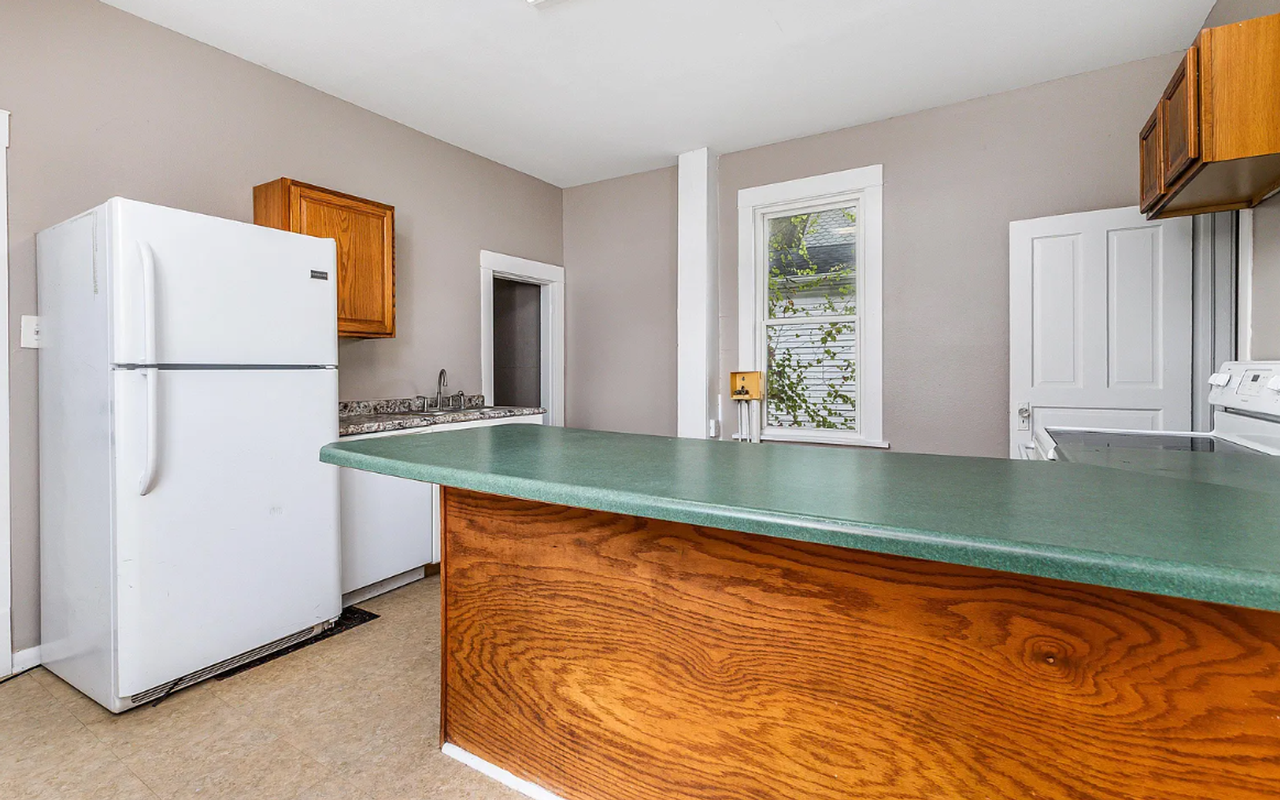 400 Kaufmann Ave - Photo 5 of 9