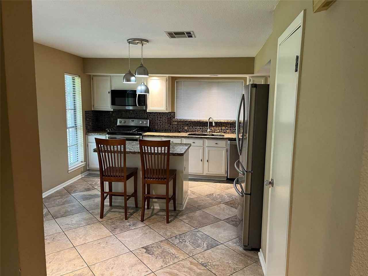 25531 Chapel Ridge Ln - Photo 3 of 14