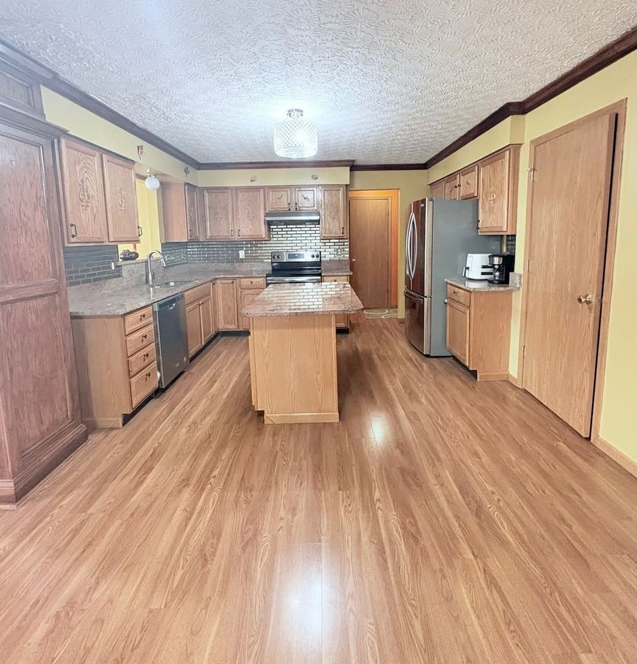 4379 Landmark Rd - Photo 2 of 31