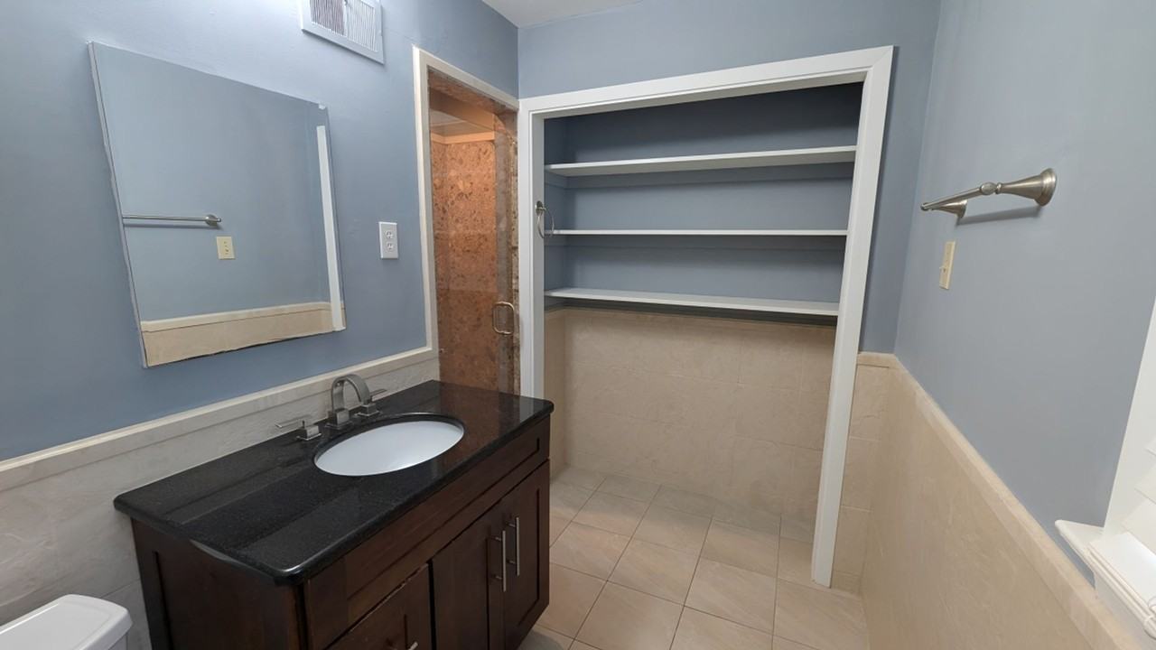 5180 Warfield Dr - Photo 7 of 12