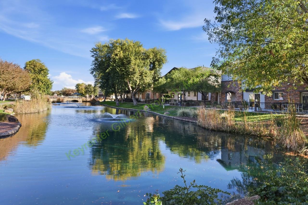 2763 S Decatur Dr - Photo 2 of 33