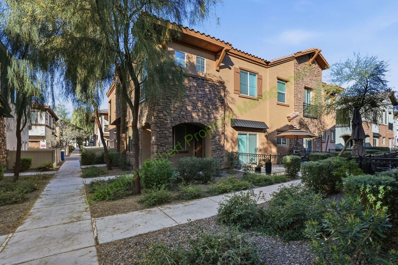 2763 S Decatur Dr - Photo 3 of 33