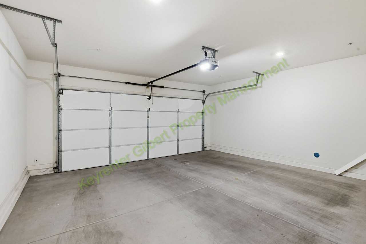 2763 S Decatur Dr - Photo 5 of 33