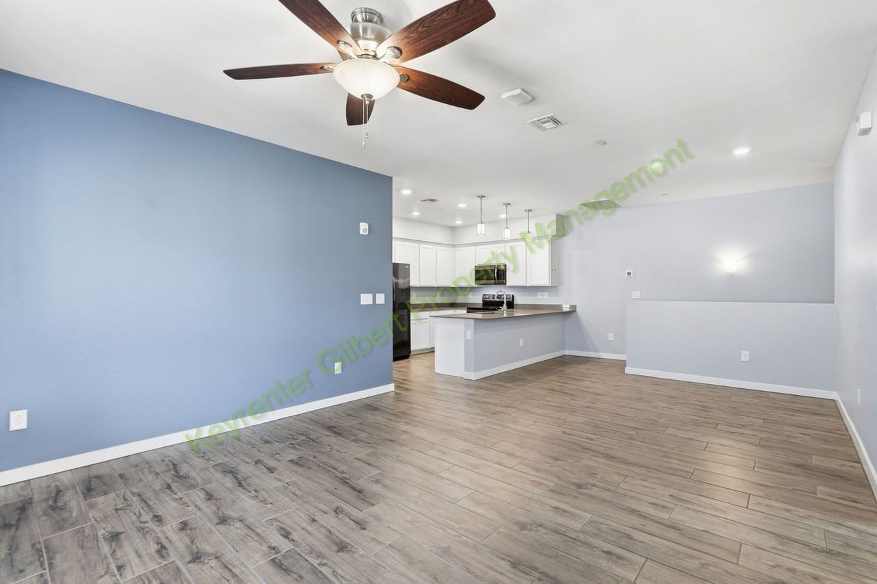 2763 S Decatur Dr - Photo 6 of 33