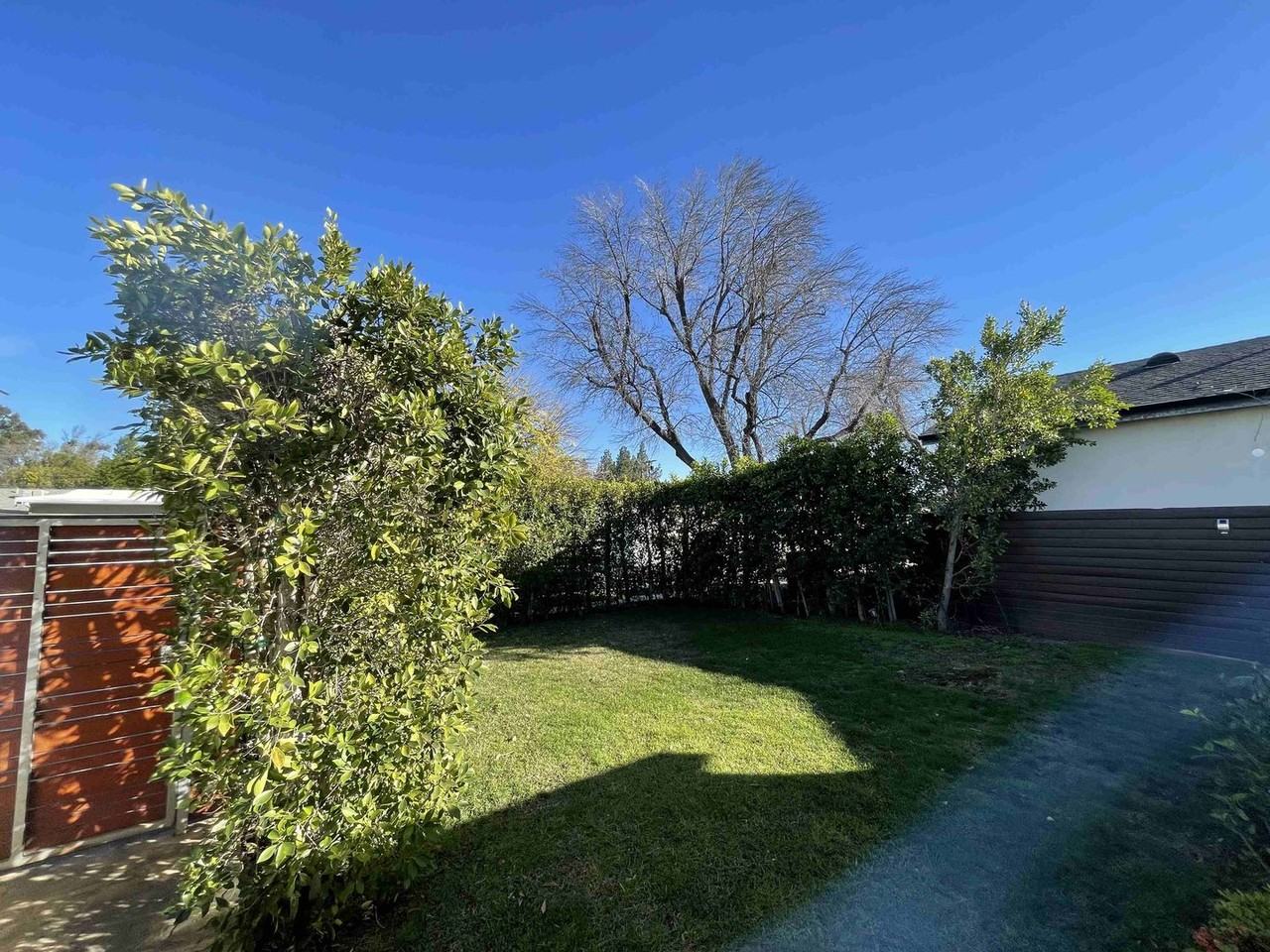 5735 Ostrom Ave - Photo 3 of 33