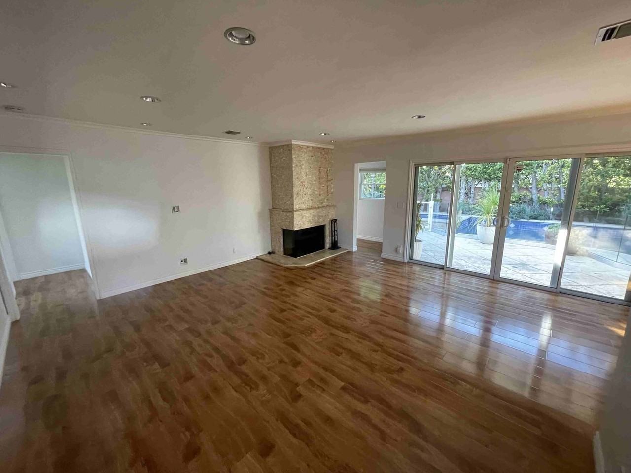 5735 Ostrom Ave - Photo 4 of 33