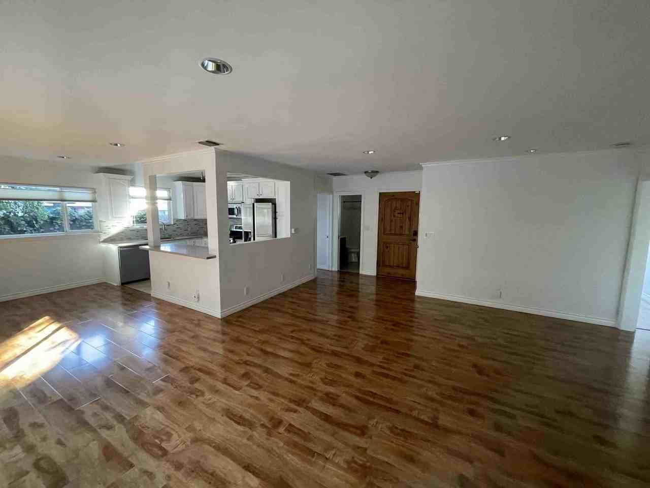 5735 Ostrom Ave - Photo 6 of 33