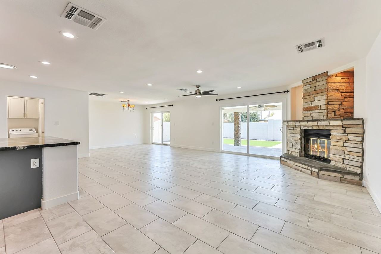 1317 E Fremont Dr - Photo 7 of 25