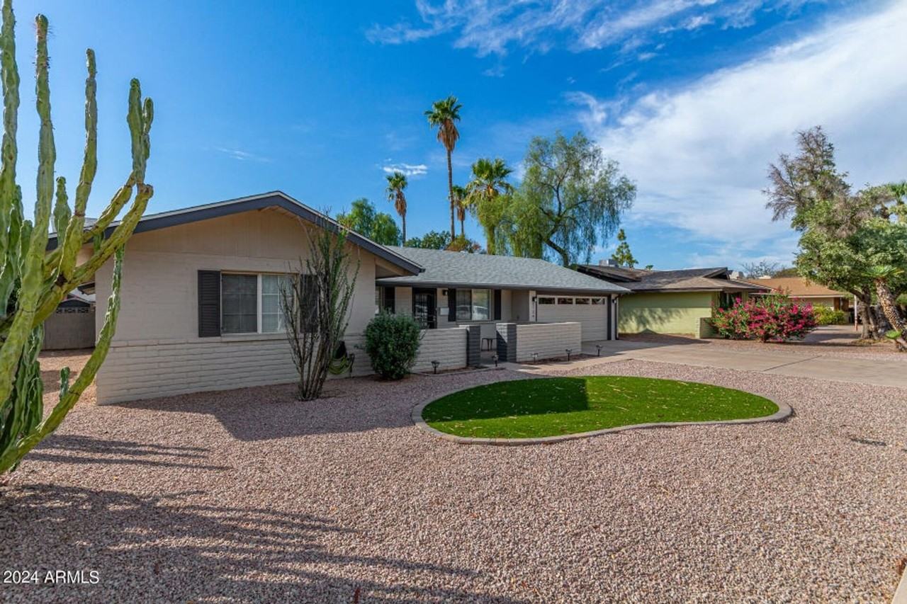 2726 S Rita Ln - Photo 6 of 20