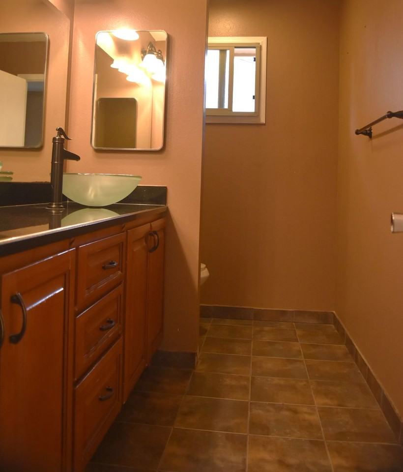 1119 E Riviera Dr - Photo 7 of 50