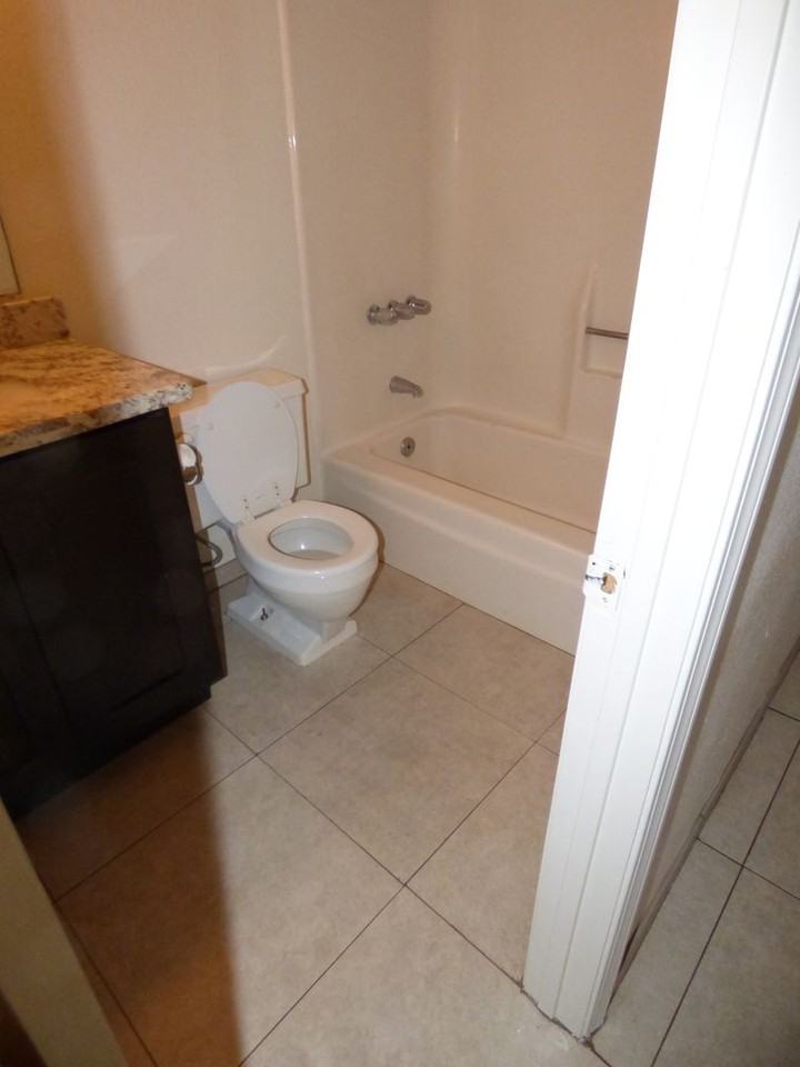 2009 E Carson Dr - Photo 6 of 18