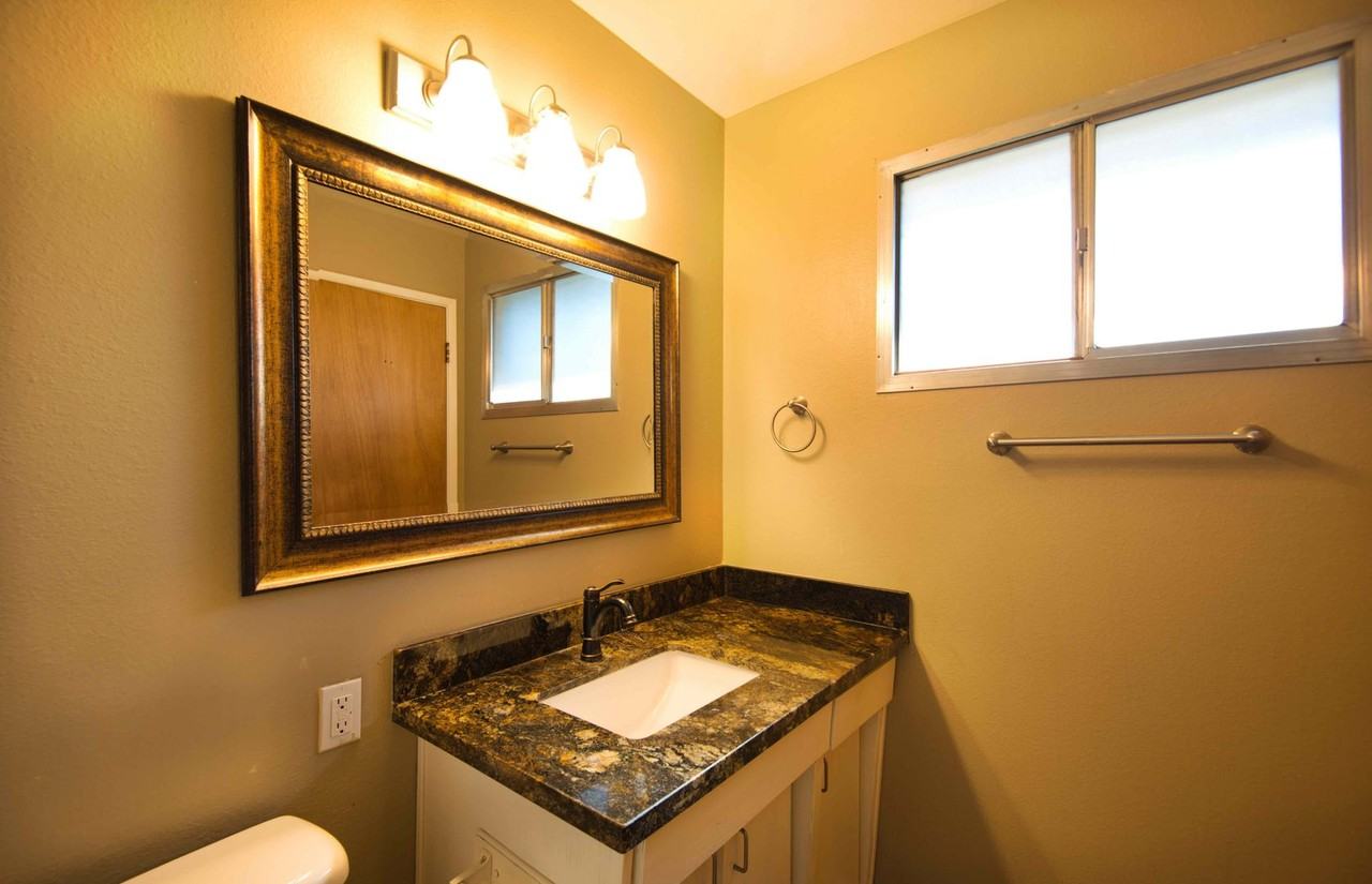 1272 E Manhatton Dr - Photo 3 of 22