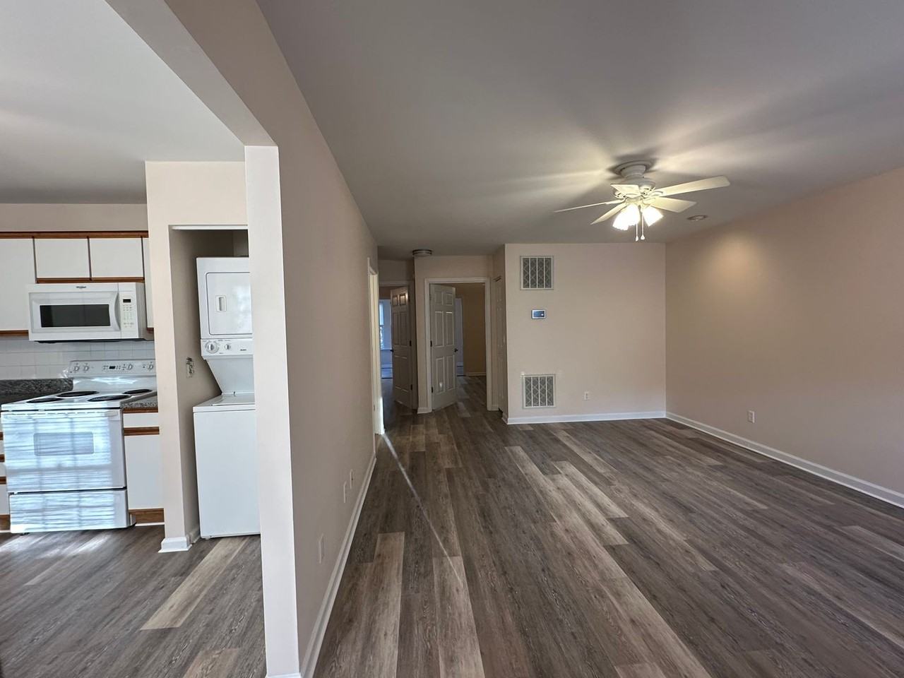 1422 Lilac Ct - Photo 6 of 13