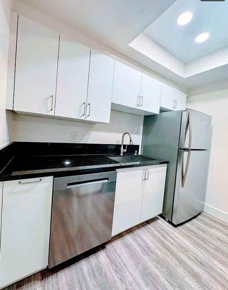 2723 Matheson Way - Photo 5 of 10