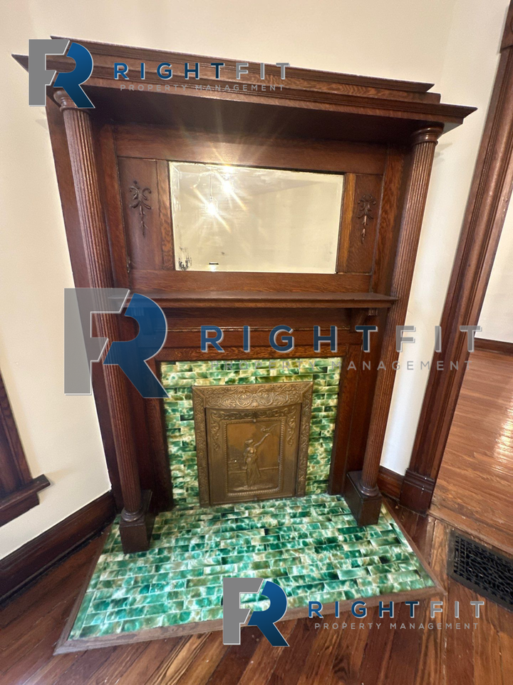 218 S Main St - Photo 5 of 31