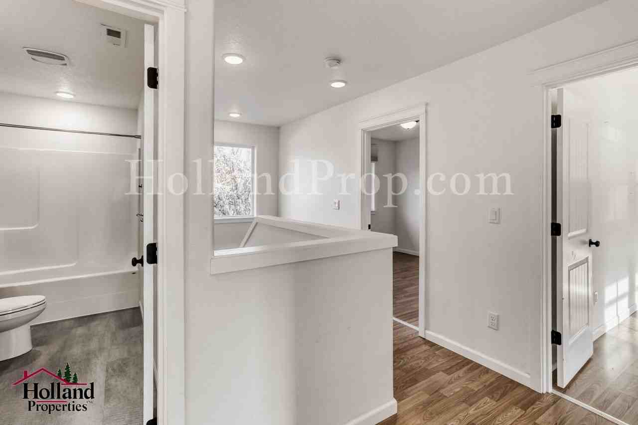 2327 Turnbull Ct - Photo 4 of 18