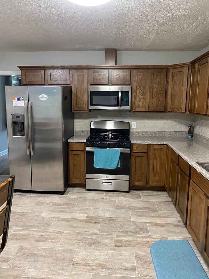 1121 S Kilbourne Rd - Photo 5 of 11