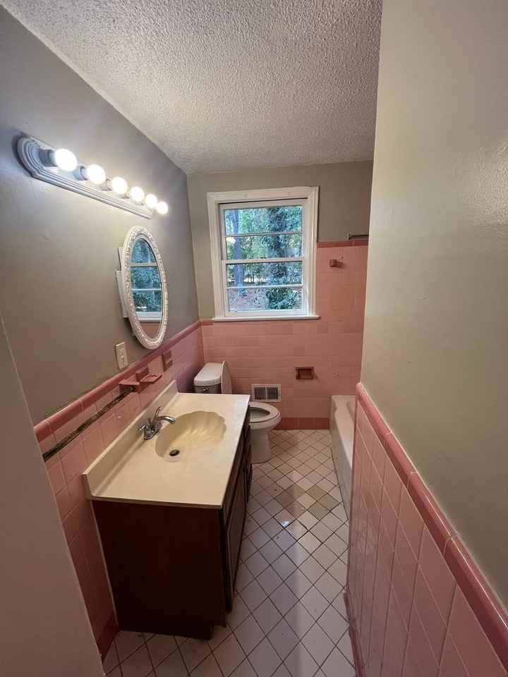 1429 Colin Kelly Dr - Photo 7 of 9