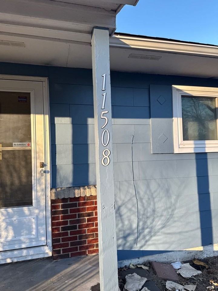 11508 E 51st St - Photo 4 of 45