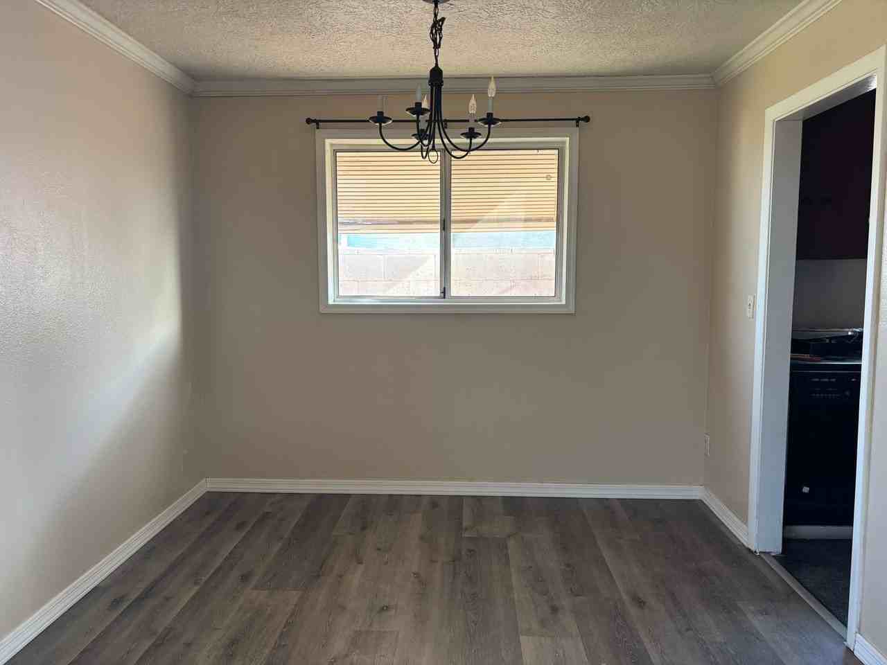 217 E Aspinwall St - Photo 2 of 3