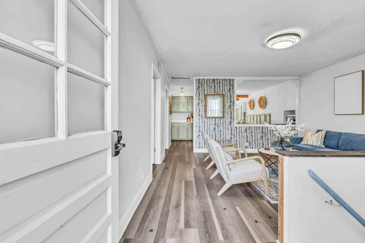 398 Frontier Ln - Photo 3 of 44