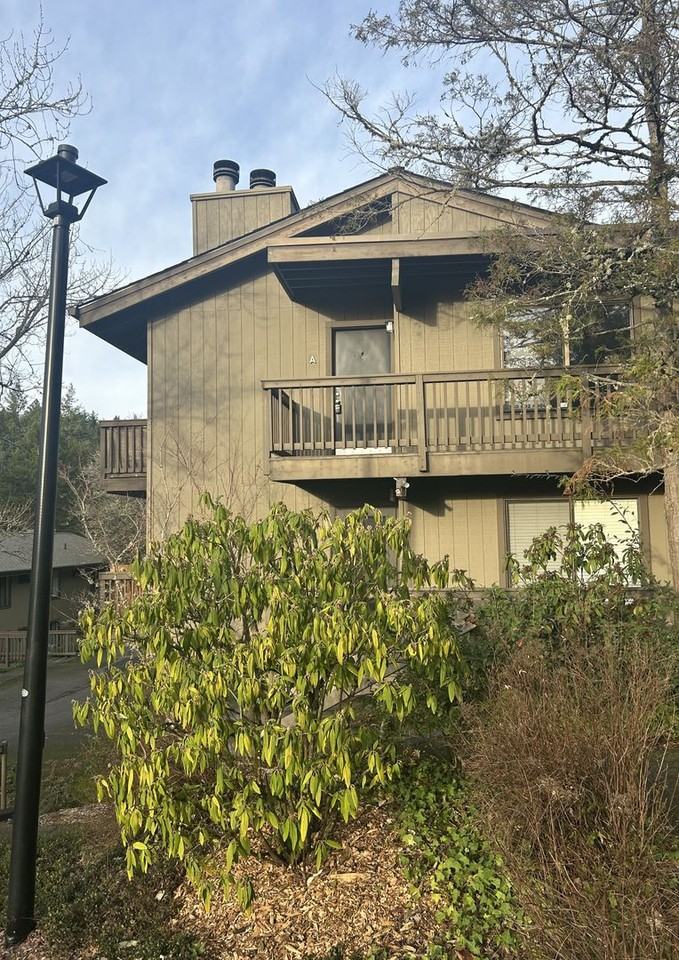 7744 Sw Barnes Rd #A - Photo 2 of 3