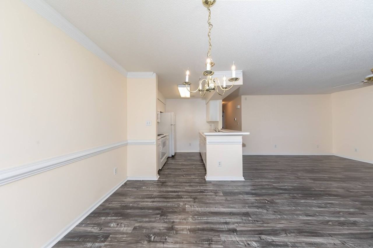 101 Queens Cres - Photo 5 of 13