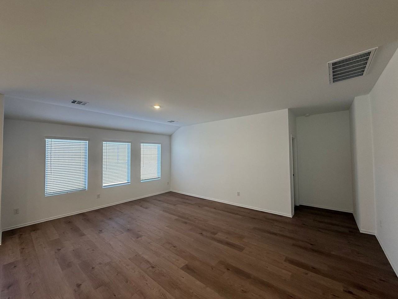 1177 Sunflower Ln - Photo 4 of 24