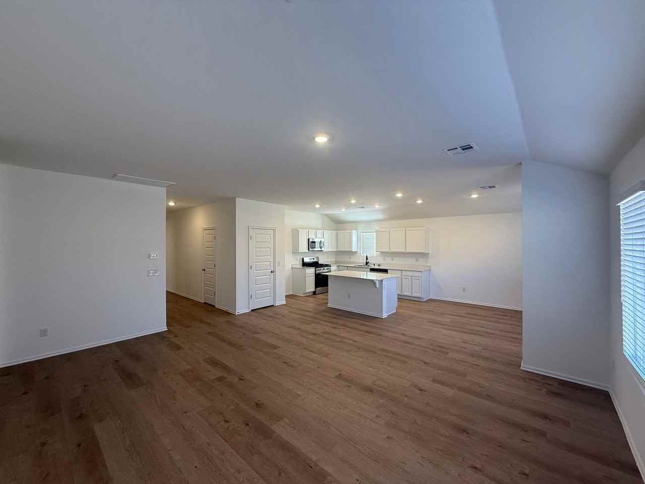 1177 Sunflower Ln - Photo 5 of 24