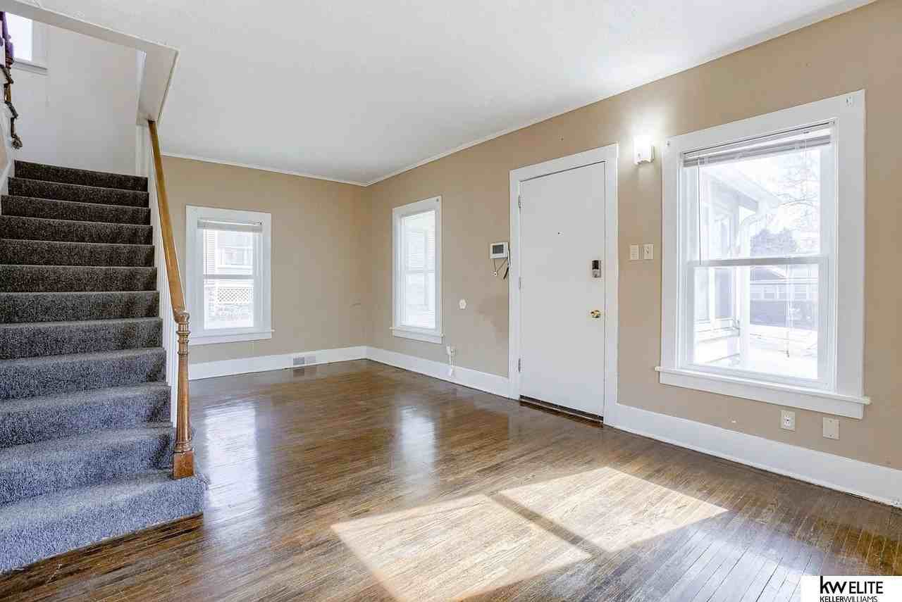 4542 Franklin St - Photo 3 of 22