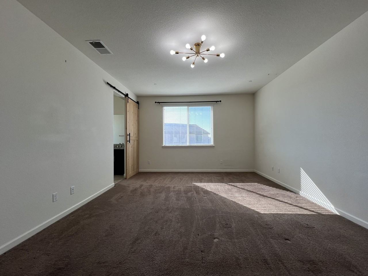 5034 Birch Valley Way - Photo 7 of 20