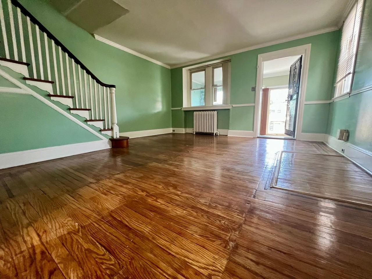 112 Ardsley Rd - Photo 6 of 31