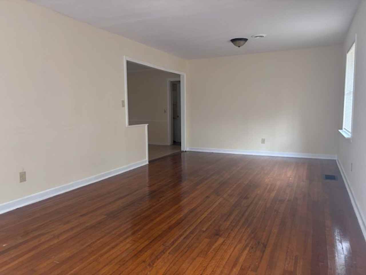 3158 Peterson Dr - Photo 4 of 15