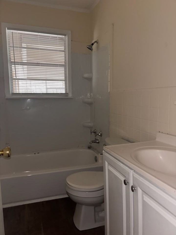 3158 Peterson Dr - Photo 5 of 15