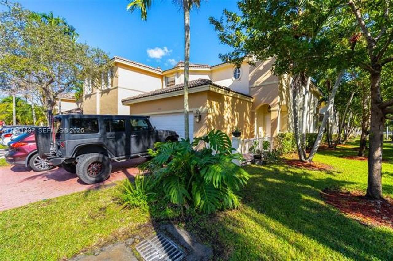 5505 5505 NW 112th Path th 0 - Photo 2 of 44