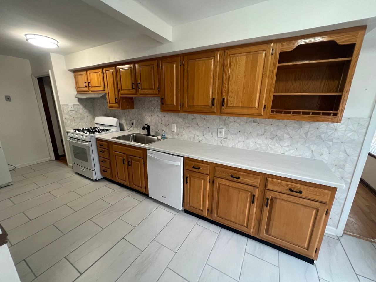 3191 La Vista Dr - Photo 3 of 10