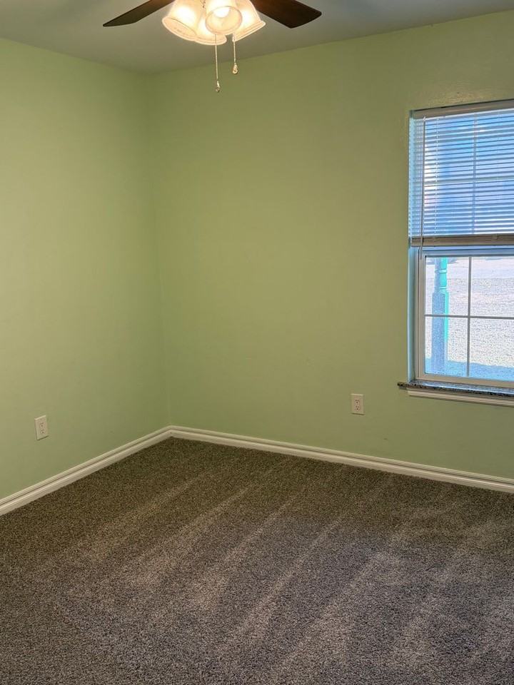 4304 Liberty Cir - Photo 7 of 13