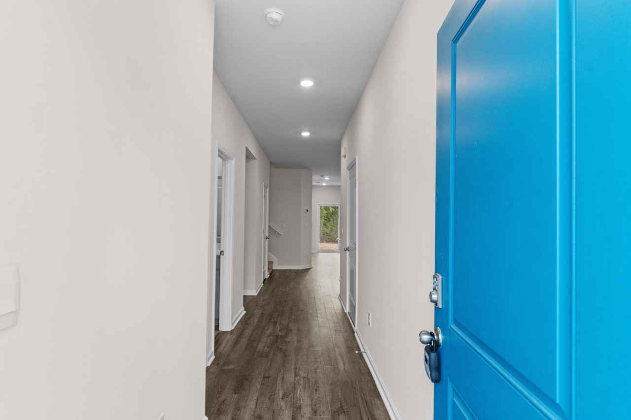 3710 Bells Lake Cir - Photo 2 of 37