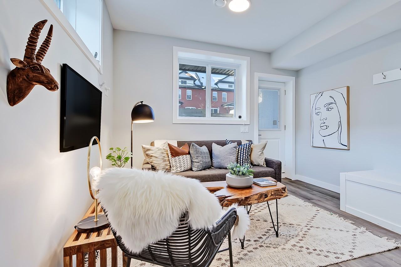 Inglewood Avas - Photo 2 of 10