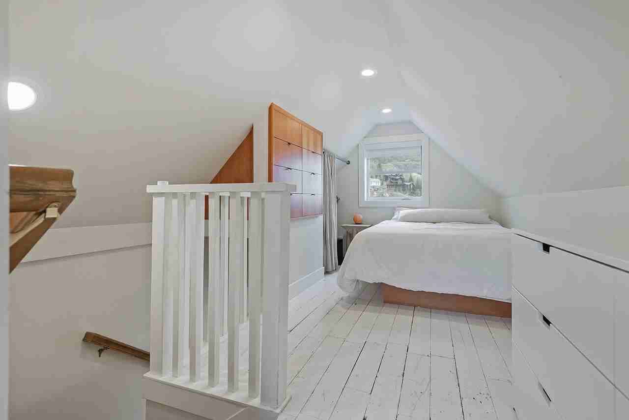 52 Prospect Ave - Photo 3 of 36