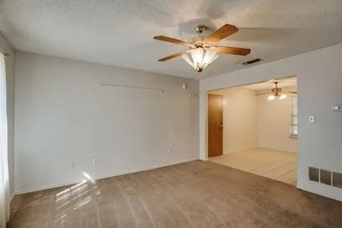 2704 Tampico Dr - Photo 4 of 18
