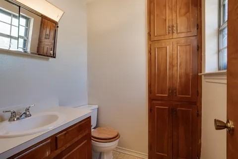 2704 Tampico Dr - Photo 5 of 18