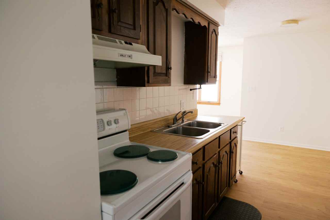 1000 Larchwood Rd - Photo 6 of 8