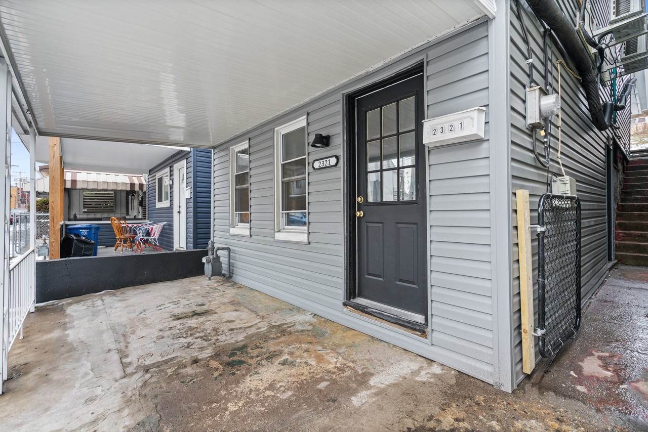 2321 Spring St #1 - Photo 3 of 28