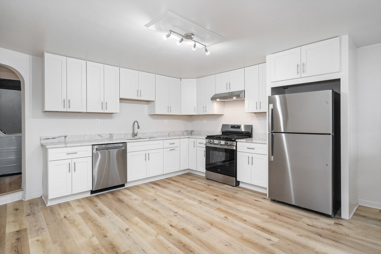 2321 Spring St #1 - Photo 4 of 28