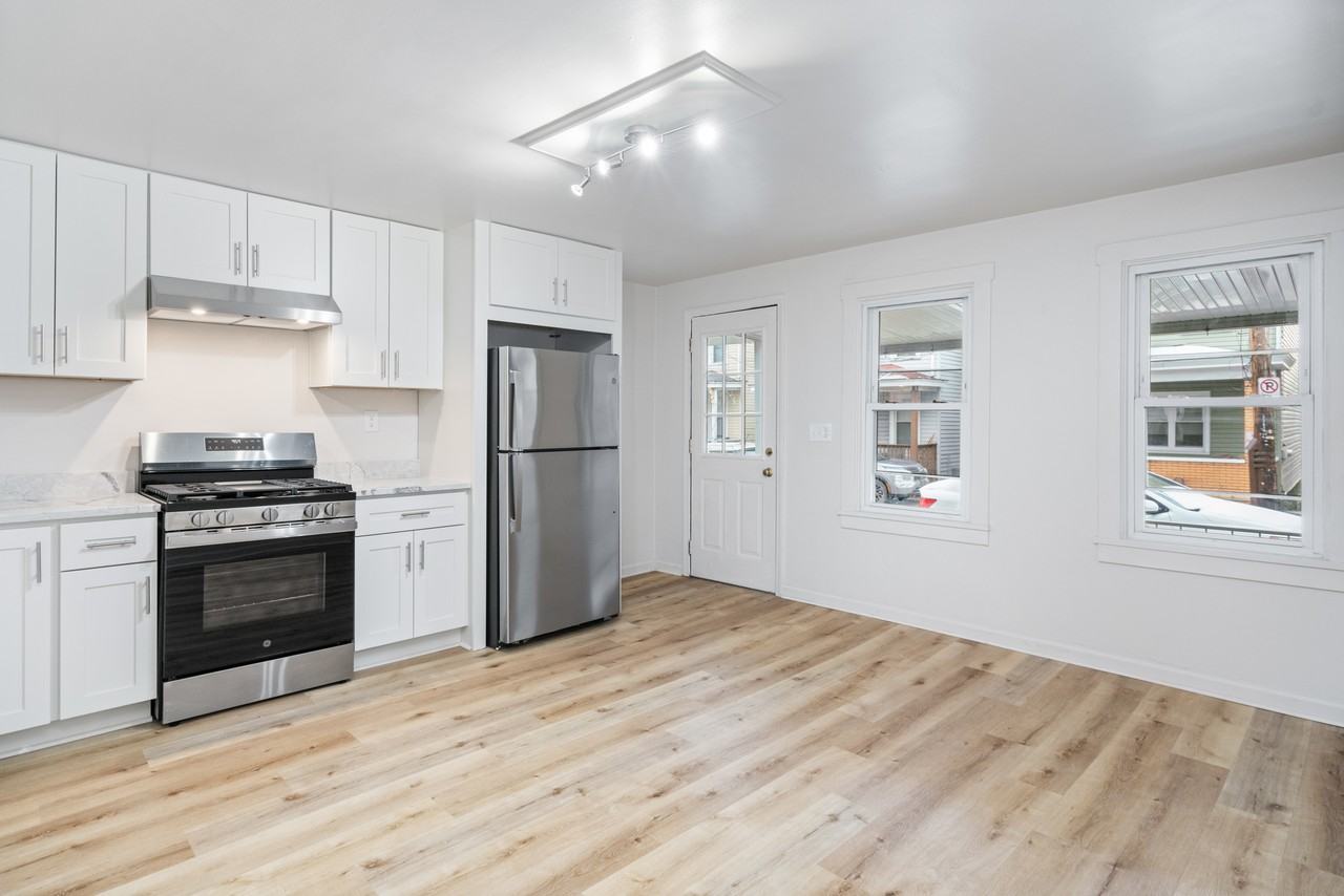 2321 Spring St #1 - Photo 5 of 28