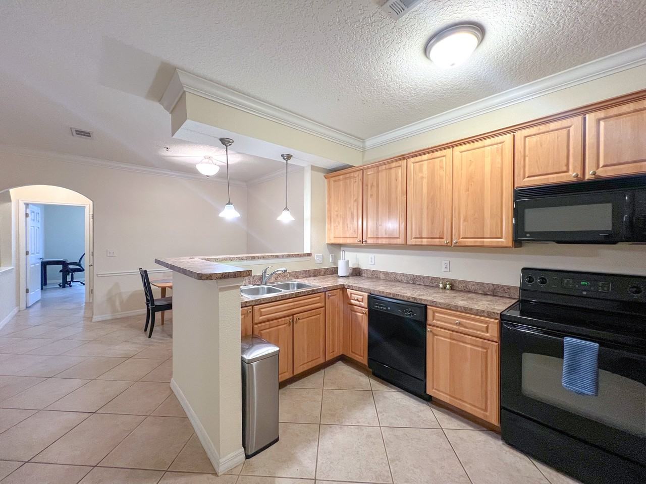 1257 Sw 9th Rd #1 - Photo 4 of 14